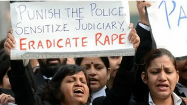 दिल्ली गैंग रेप के बाद देश भर में कड़े बलात्कार विरोधी कानून की मांग को लेकर प्रदर्शन हुए थे