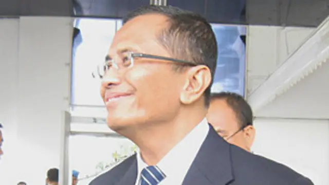 Menteri BUMN Dahlan Iskan mengaku melanggar hukum saat mengemudikan mobil listrik yang mengakibatkan kecelakaan di Magetan, Jatim.