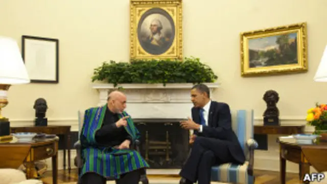 Барак Обама и Хамид Карзай в Белом доме (фото 12 мая 2010 года)