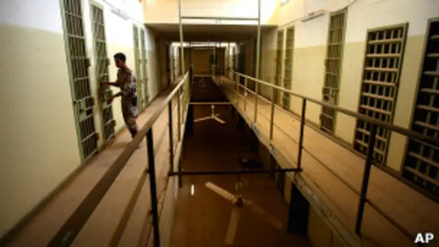 Irak'taki Ebu Gureyb hapishanesi