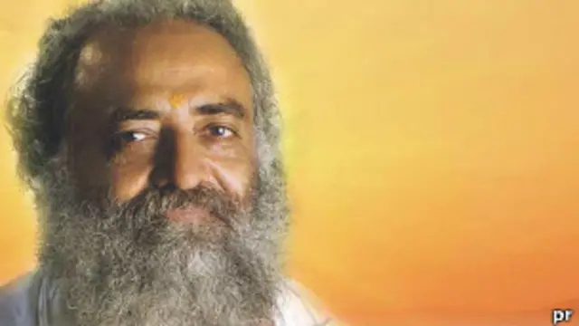 जोधपुर स्थित आश्रम में आसाराम अक्सर अपने शिष्यों के उपदेश देने के लिए आते हैं.