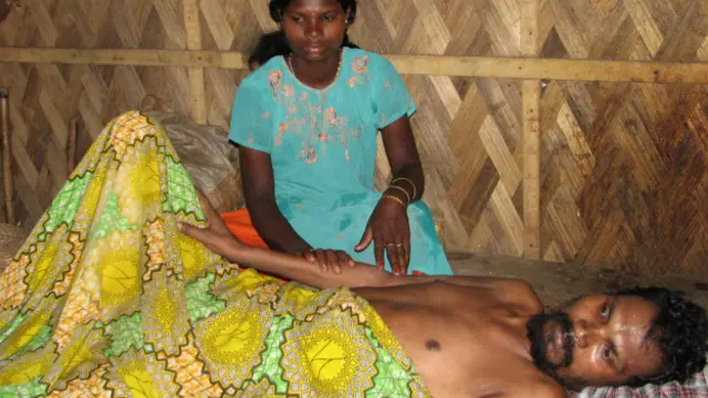 ज्यादातर बागान बदहाली के शिकार हैं और यहाँ मजदूरों की हालत बेहद खराब है
