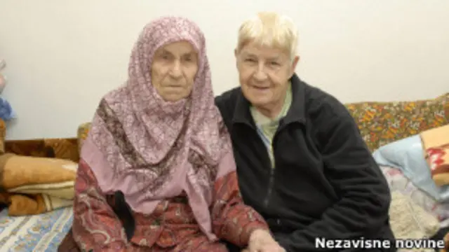 Hermanas reunidas a través de Facebook