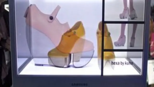 Escaparate transparente de Samsung.