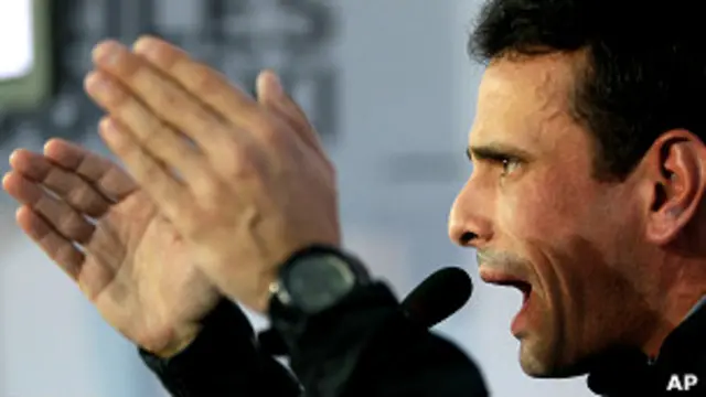 Henrique Capriles durante manifestación opositora en Caracas