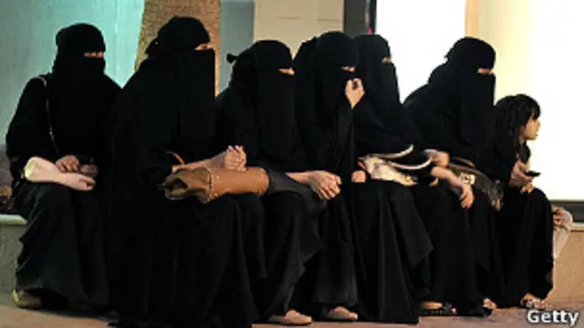Perempuan Saudi