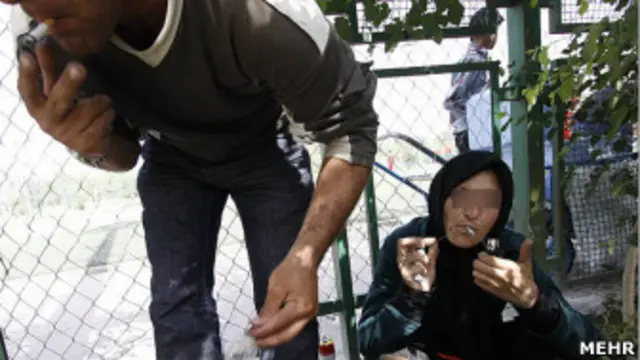 به گفته پلیس ایران میانگین سنی معتادان تفننی ۲۱ سال است