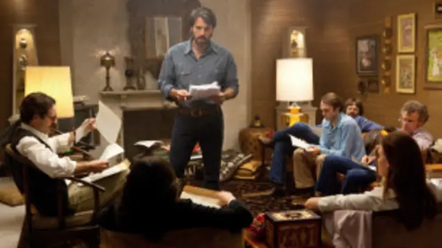 وصف مسؤولو الثقافة الإيرانيون فيلم "أرغو" بانه يمثل "انتهاكا للأعراف الثقافية الدولية". 