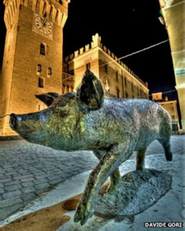 Plaza de Castelnuovo Rangone