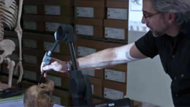 Rolando González-José