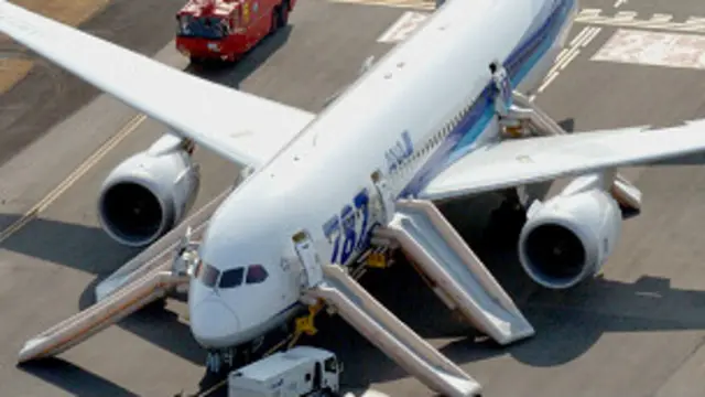 जापान में आपात स्थिति में उतरा 787 ड्रीमलाइनर