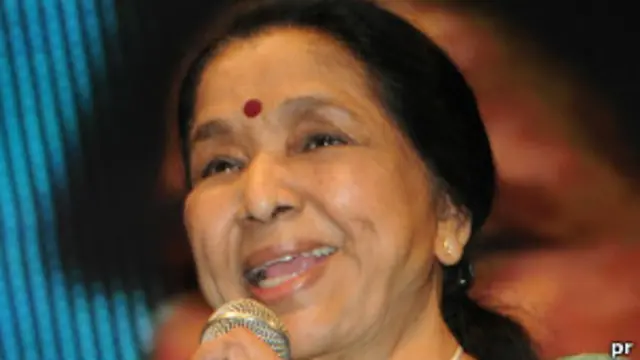 आशा भोंसले,पार्श्व गायिका