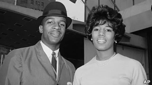 Джеймс Худ и Вивиан Малоун