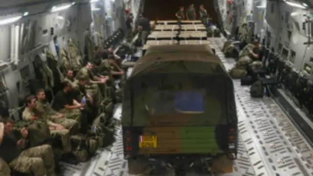 توفر بريطانيا للقوات الفرنسية في مالي طائرتي نقل من نوع سي- 17