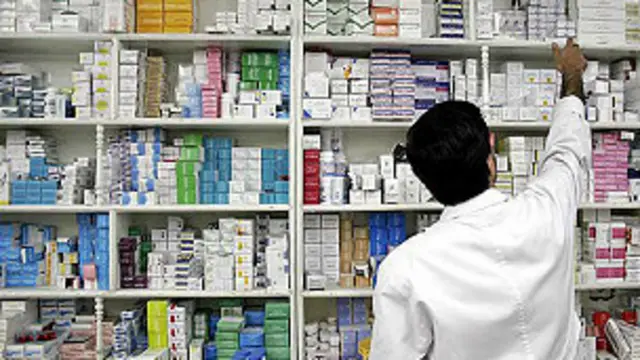 يعاني الإيرانيون من نقص في الدواء وسط للعقوبات الغربية