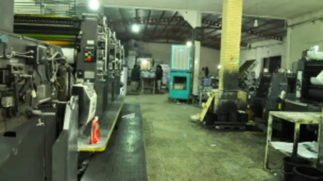 افغان پانگوال که د راتلونکي په اړه هيله من دي خو اوسمهال له خپلو کاروبارونو نا خوښ دي.