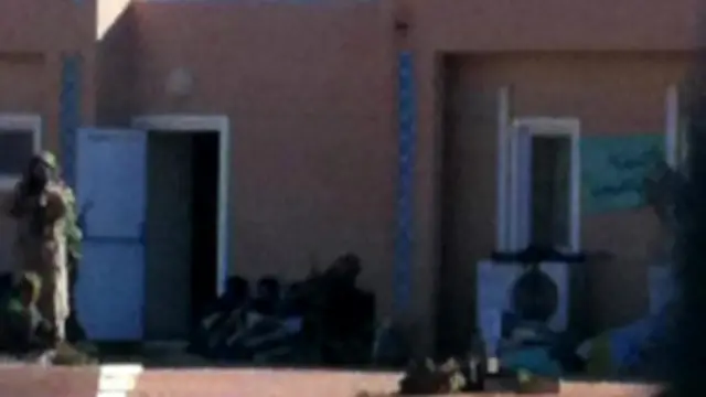 Harin dakarun Algeria akan matatar gas na karshe