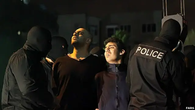  په ایران کې د بشري حقونو د دفتر د راپور پربنسټ، په تېر ۲۰۱۴ کال کې ایران ۵۸۶ کسان اعدام کړي، چې حکومت یې ایله د ۲۰۶ اعدامونو خبرونه خپاره کړي دي. 