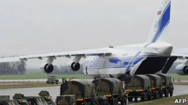 Самолет Ан-124 "Руслан" перед отправкой в Мали 