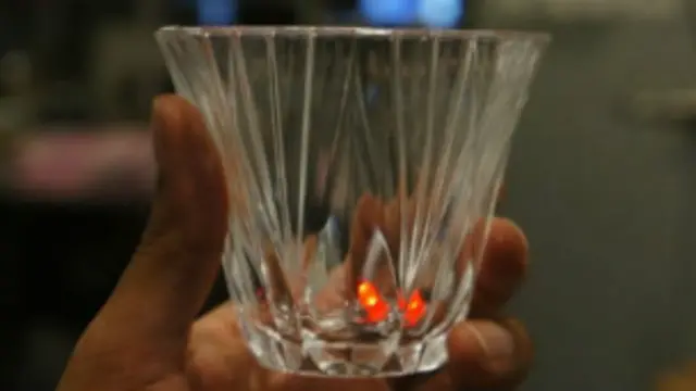 Cubos de hielo con luz