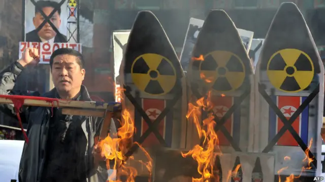 韩国反朝鲜核计划示威(资料图片)