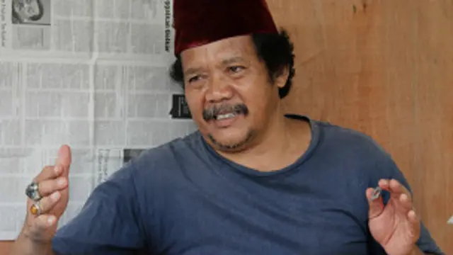 Walaupun berbagai penghargaan lingkungan telah diperolehnya, Bang Idin tidak begitu mempedulikannya."Itu bukan tujuan saya", katanya.