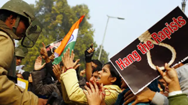 सामूहिक बलात्कार