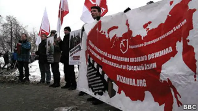 пикет НДПР за визы со Средней Азией