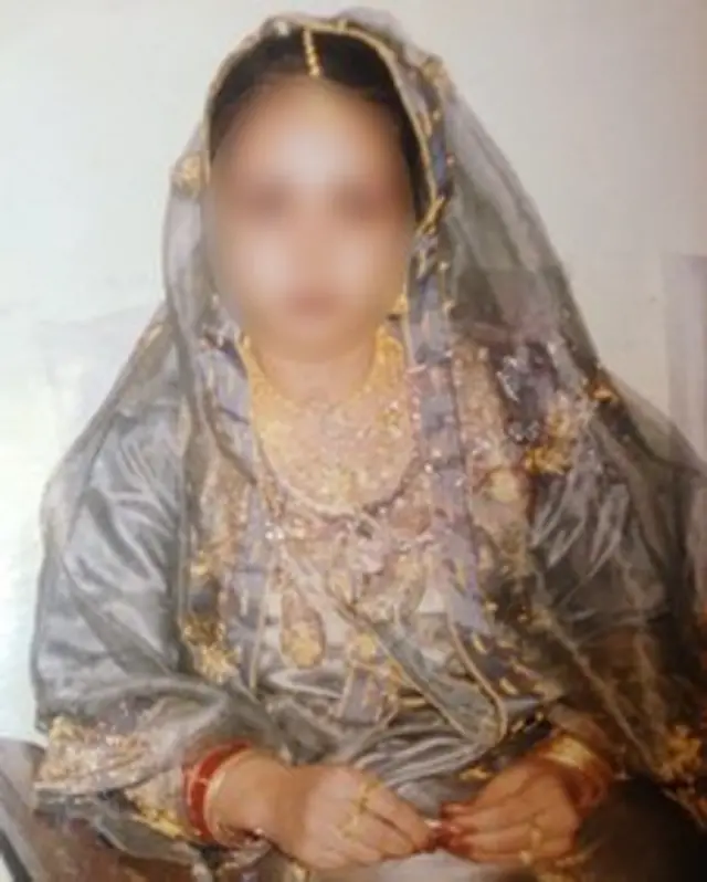 सादिया अब पाकिस्तान में रहने को मजबूर हैं और उन्हें कोई गुज़ारा भत्ता भी नहीं मिलता है.
