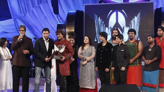 امیتابھ بچن اور گوندا کی فلم نے بہتر کمائی کی تھی