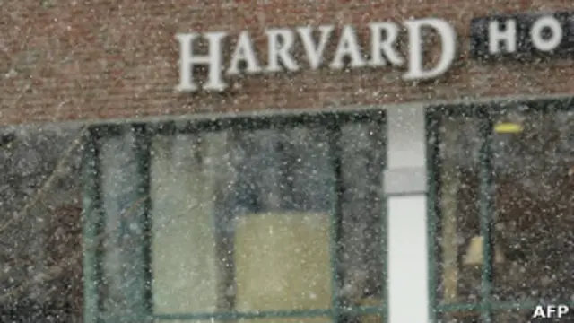 Одной из зданий на кампусе Гарварда (архивное фото)
