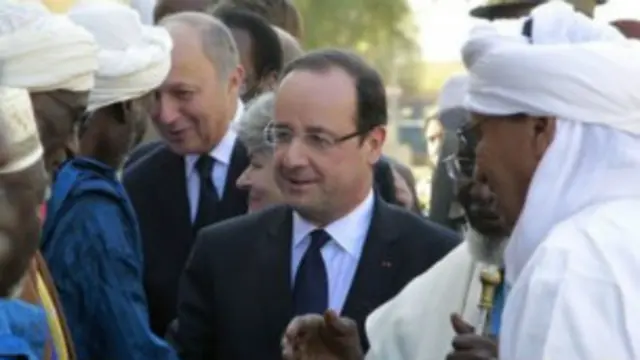 Shugaba Francois Hollande na Timbuktu