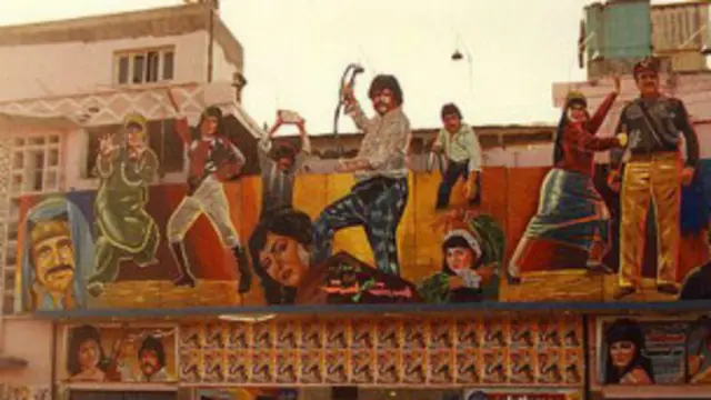 د ژبې او کلتور دښمنان موږ پسې د يو څو کلونو د نشتراۤباد سي ډي فلمونه په ثبوت راوړي خو د پښتو پنځه زره کلن تاريخ ته نه ګوري.