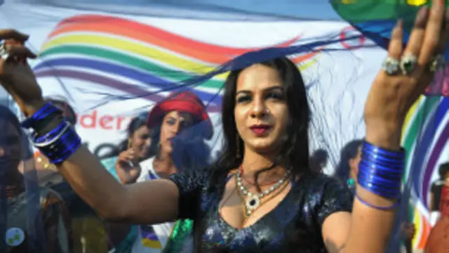 दिल्ली हाई कोर्ट के आदेश के बाद ऐसे सार्वजनिक आयोजनों में समलैंगिक अपनी पहचान ज़ाहिर करने लगे.