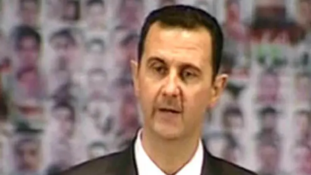 يواجه الأسد انتفاضة للإطاحة به من السلطة منذ نحو عامين.