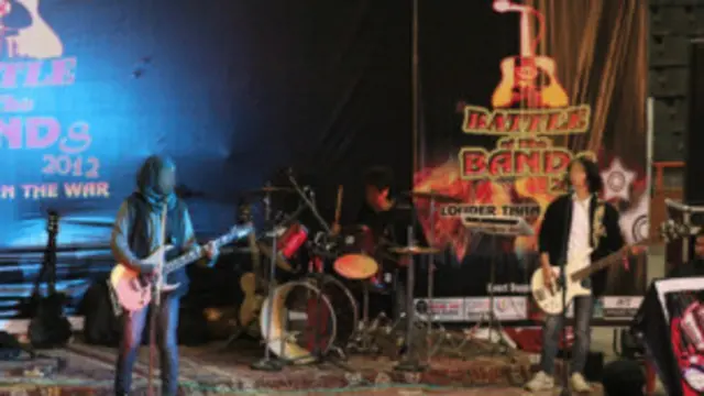 लड़कियों के रॉक बैंड प्रगाश को धमकी दी गई थी.