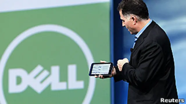 مايكل ديل وشعار شركة ديل