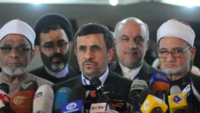 طالب شيخ الازهر الرئيس الإيراني أحمدي نجاد بعدم التدخل في شؤون دول الخليج