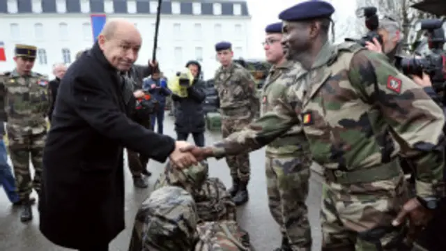 دعا لو دريان الى تجاوز الانقسامات لتشجيع القيام بعملية انتقالية من دون الاسد