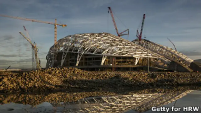 Строящийся в Сочи главный олимпийский стадион 