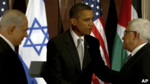 أوباما يركز في زيارته على استئناف محادثات السلام.