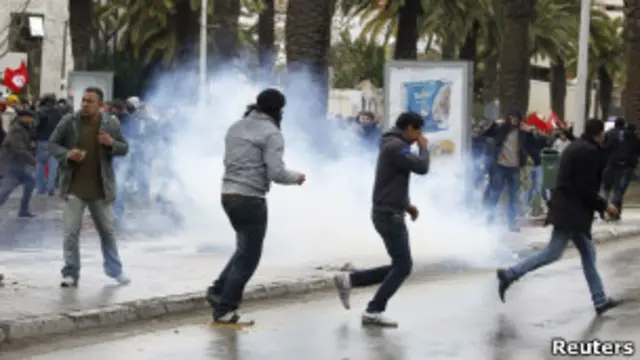 الاحتجاجات شملت عددا من المدن التونسية