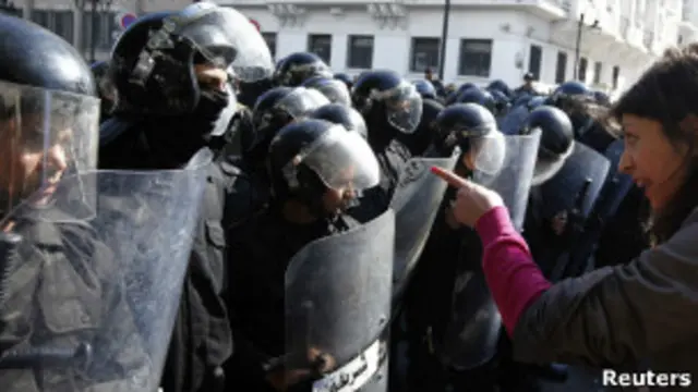 Столкновения в Тунисе