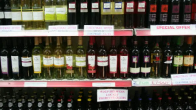 وجد الباحثون أن زيادة أعداد متاجر بيع الكحوليات مرتبط بزيادت معدلات الوفيات ذات الصلة. 