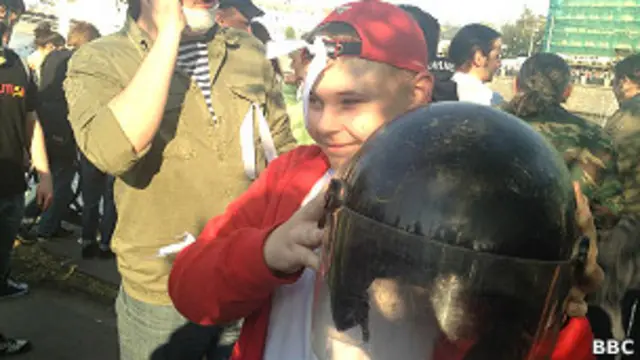 Шлем омоновца, отбитый на Болотной