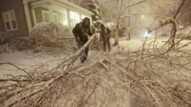 العاصفة الثلجية في أمريكا
