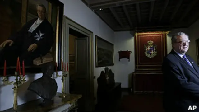 Matthew Festing, gran maestro de la Orden de Malta