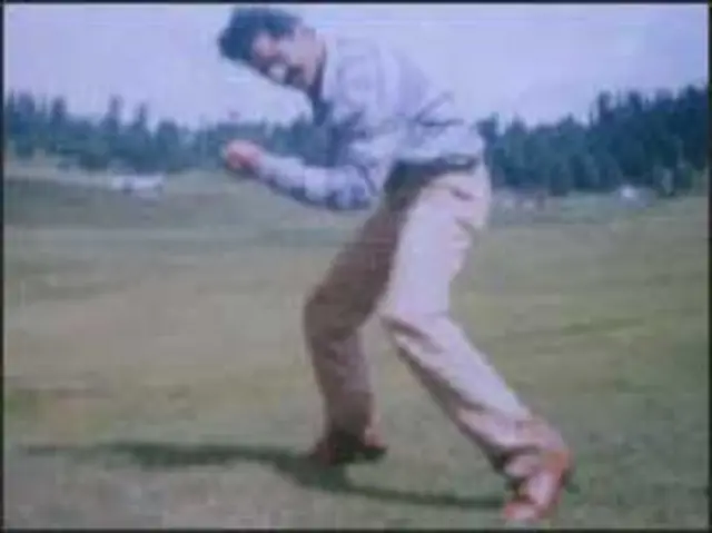 अफ़ज़ल वादी में नाचते हुए