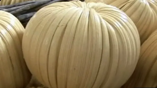 خټکي، انګور، هندواڼې او مڼې هغه تازه مېوې دي چې افغانستان يې هر کال زرګونه ټنه بهر ته صادروي