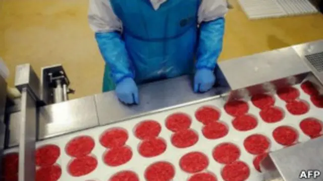 اسواق بريطانيا شهدت فضيحة بيع لحوم تحتوي نسبة من لحم الخيول